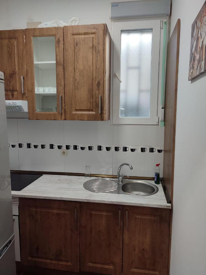 Apartamento En El Centro Del Pueblo Appartement Robledo de Chavela Buitenkant foto