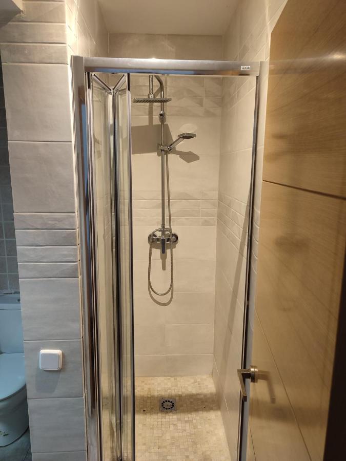 Apartamento En El Centro Del Pueblo Appartement Robledo de Chavela Buitenkant foto